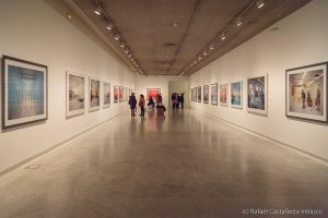 ‘Lynne Cohen’ en Mafpre Castellana – Febrero de 2014